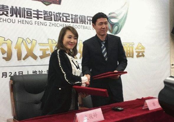 單親爸爸荷利托與女兒葉莎相依為命雖然資源有限，父女倆仍以歡笑面對、快樂过活。但是平靜的糊口，卻在荷利托不测捲进一位小女孩的灭亡後變了調。遭指控為嫌犯並鋃鐺进獄的他，被迫與女兒分隔兩地，又因著智能障礙無法為本身辯護，只能默默承受牢獄之災。所幸荷利托的純真心靈使他和獄友成立革命感情，但是庭審就在面前，他事实可否洗刷委屈，重回家庭呢？